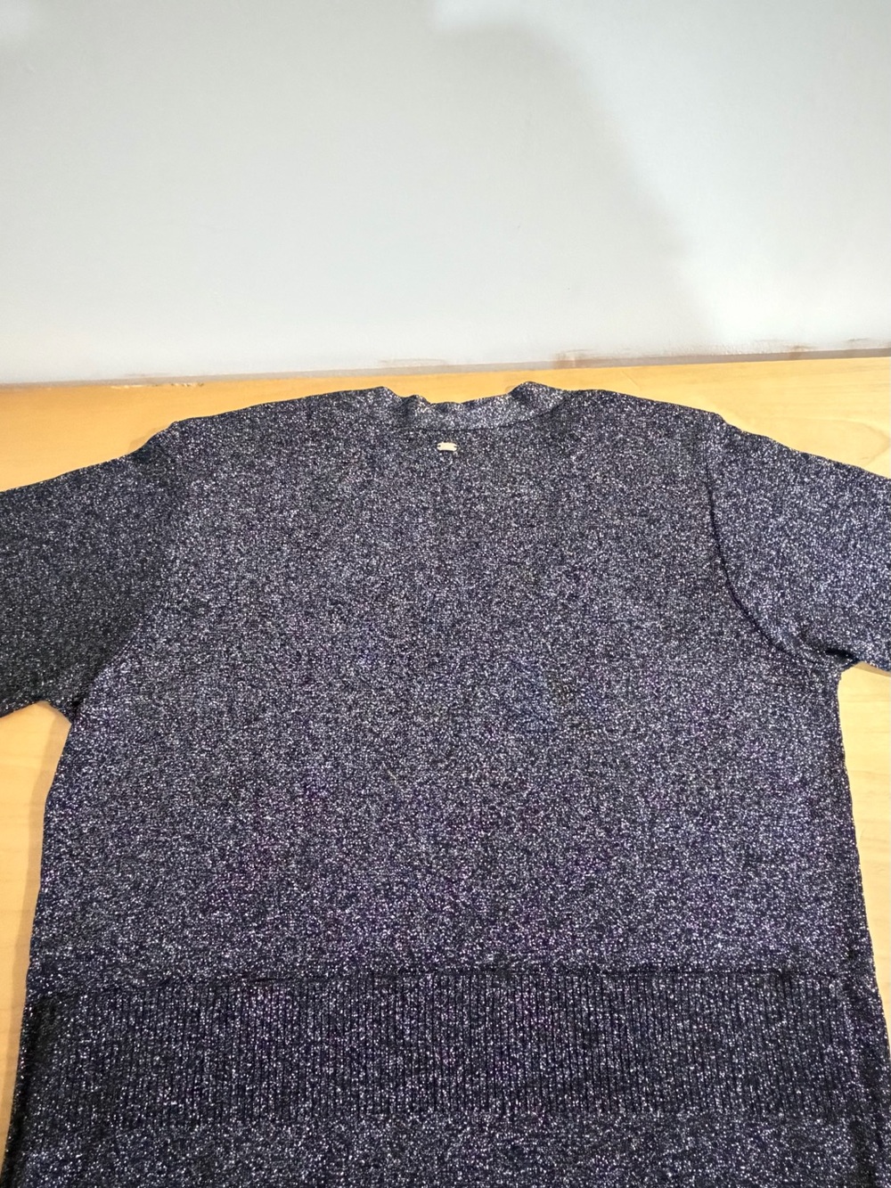 Women’s ESCADA black and silver metallic V-neck Sweater - Picture 2 of 3